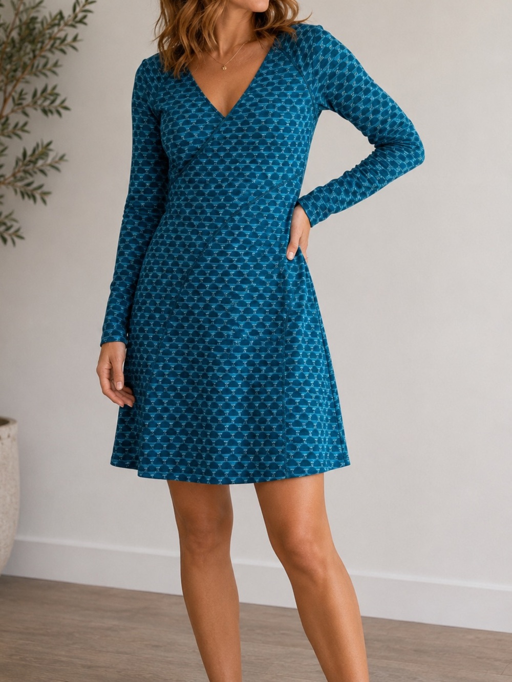Title Nine Faux Wrap Athletic Dress Size Medium Blue Long Sleeve Fit and Flare